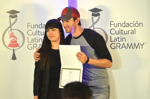 La joven de 22 años, consiguió la beca entre mil 900 estudiantes de América Latina, España, Estados Unidos y Canadá.