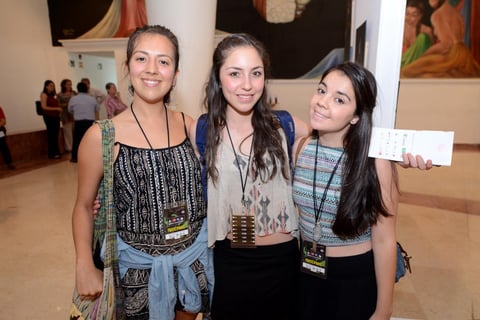 01052015 Lety y Estefanía.