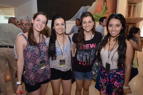 01052015 Natalia, Marisol, Stephanie y Betsabé.
