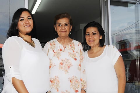 02052015 Alejandra Tovalín, Martha de Tovalín y Martha Tovalín.