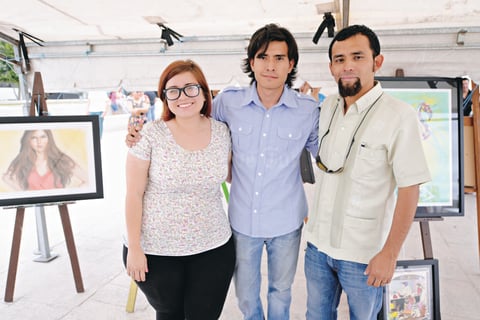 06052015 ADMIRAN EXPO.  Angélica, Abraham y Mack.