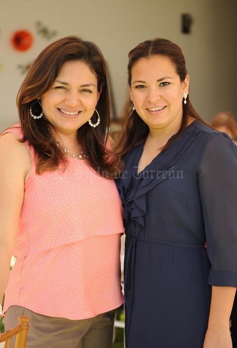 07052015 Michelle y Adriana.