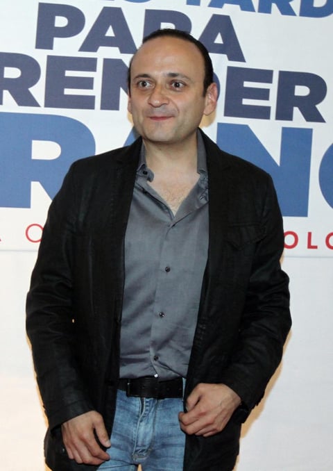 El actor Eduardo España no se perdió el estreno de la obra.