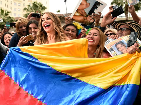 El evento tuvo lugar en medio de admiradores que gritaban su nombre y el de su patria, Colombia.