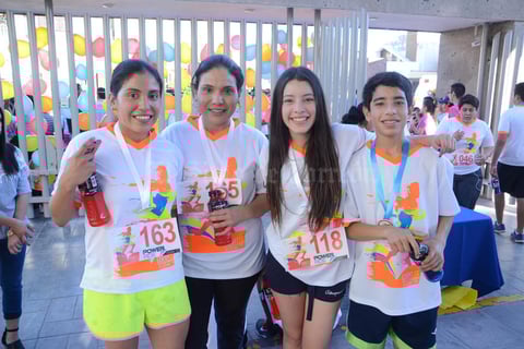 08052015 Selene, Valeria, Laura y Luis.