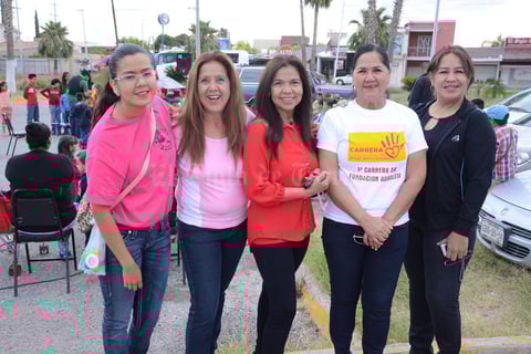 09052015 MUY CONTENTAS.  Sofía, Liliana, Margarita, Lupita y Laurita.