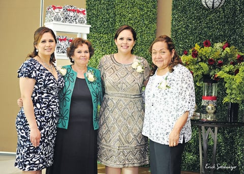 10052015 Las anfitrionas de este bonito evento fueron: Elvia Ruelas, Elvia Ochoa y Margarita Martínez.