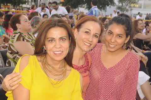 12052015 Claudia, Adriana y Andrea.