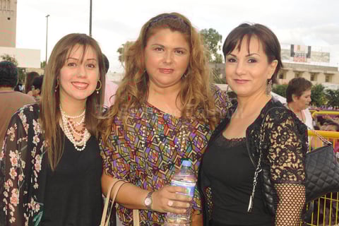 12052015 Paty, Alba y Viri.