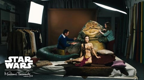 En el sitio web del recinto se informa de la exposición "única" con 16 figuras de cera de los héroes y villanos en las escenas más icónicas de la saga de seis películas.