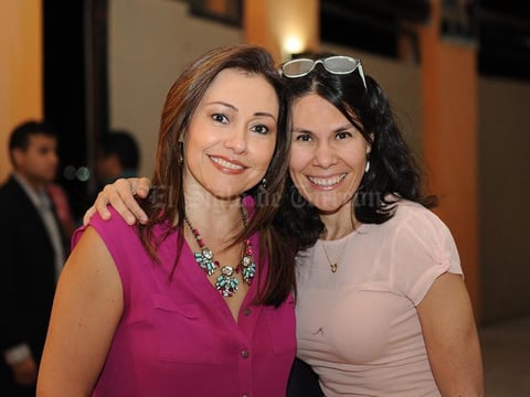 13052015 ASISTEN A CONCIERTO.  Phia y Rosa María.