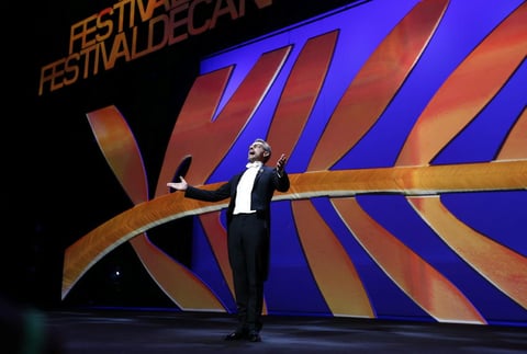 El actor francés Lambert Wilson fue el encargado de presentar la ceremonia de apertura de la 68 edición del Festival de Cine de Cannes.