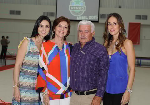 Mary Carmen, Melly, Chito y Liliana.