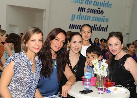 Rocío, Paulina, Ale, Sofía, Ale y Norma.