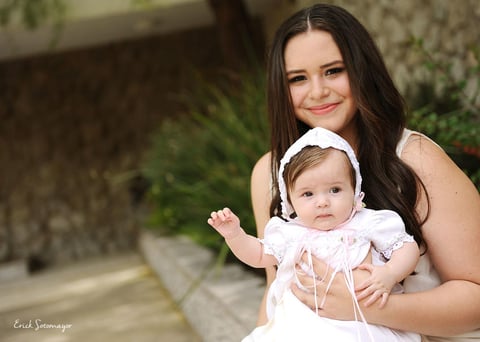 Acompañada de su mama Luisa Fernanda Garcia.