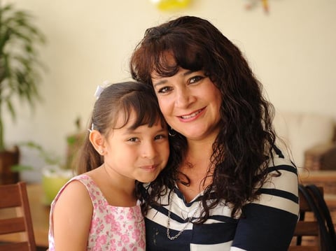Claudia y Mariana.
