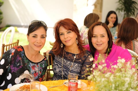 Iveth, Albertina y Lorena.