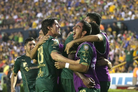 Con gol de Djaniny Tavares, Santos sorprendió a Tigres, líder generales del Clausura 2015 y con un global de 2-1 los laguneros consiguieron su pase a las Semifinales.