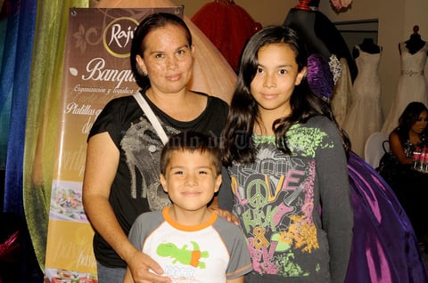 17052015 Elena y Enrique Espino con Aracely de Espino.