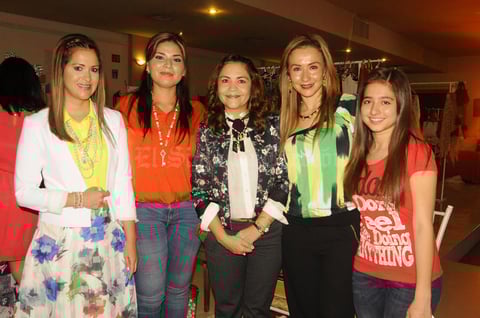 17052015 Mariel, Estela, Ana Isabel, Ana Sofía y Ana.