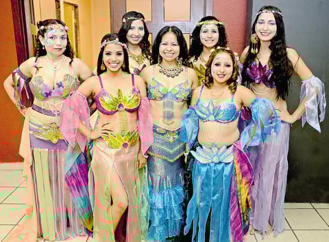 17052015 Mary, Karla, Minerva, Yenisey, Fernanda, Mónica y Fanny, listas para iniciar el festival 'Hadas, sirenas y danza'.