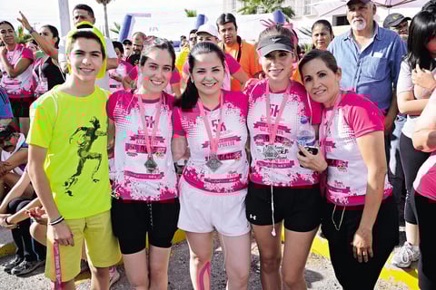 18052015 Eduardo, Gina, Mariana, Judith y Laura.