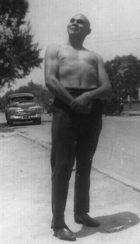 Javier Salinas Flores en el barrio en los años 60