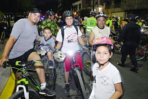 19052015 Alfonso, Emiliano, Valeria, Yuri y Juan.
