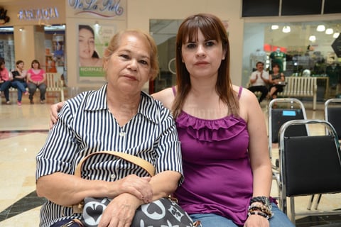20052015 Leticia y Gisela.