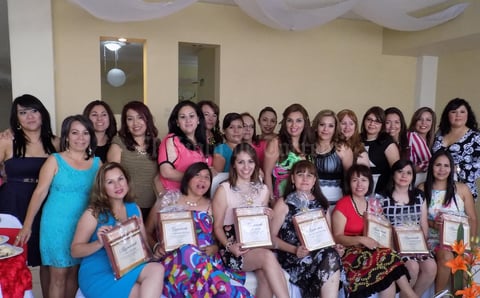 21052015 Onésimo, Mayra, Argentina, Grecia, Victoria y Lupita.