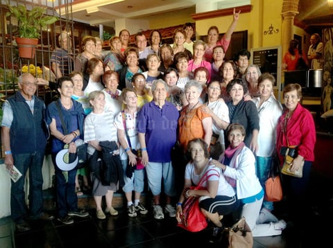 22052015 SE REENCUENTRAN DESPUéS DE 43 AñOS.  Ex alumnos de la Esc. Sec. del Edo. Profr. Ladislao Covantes de San Pedro, Coah., generación 1969 - 1972 Sección F.