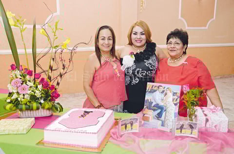 24052015 Sra. Myriam López Muñoz, Luz María y Sra. Concepción Rodríguez.