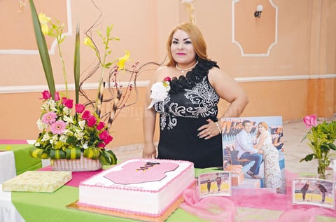 24052015 Srita. Luz María Ramos Rodríguez en su despedida de soltera.