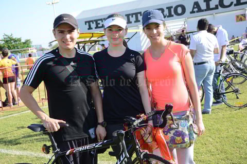26052015 Diego, Mily y Anahí.