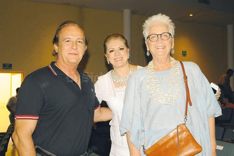 26052015 Carlos Román Cepeda, Verónica Soto y Marielena Rose.
