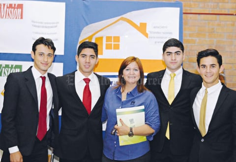 25052015 Francisco, Sergio, Lorena, Federico y Abraham.