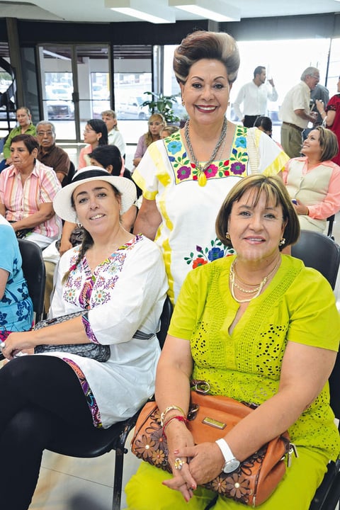 25052015 Mercedes, Manuela y Hermila.