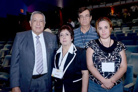 27052015 Rodolfo Silva, María de Lourdes Madrigal, Francisco Valdés y Shelley Valdés.