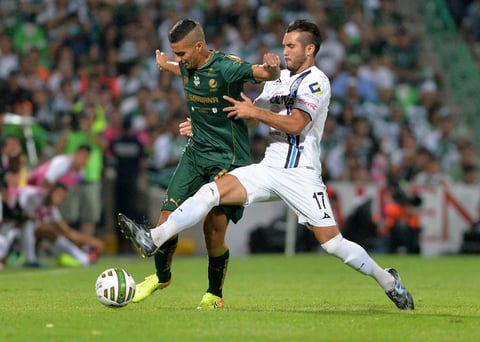 Los albiverdes tomaron el control del duelo.