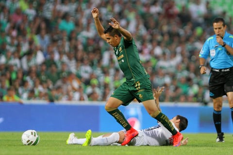 Santos derrota 5-0 a Querétaro en la Ida de la Final del Clausura 2015.