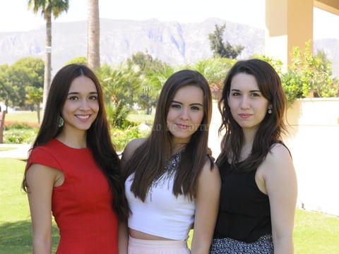 Andrea, Arantza y Mariel.