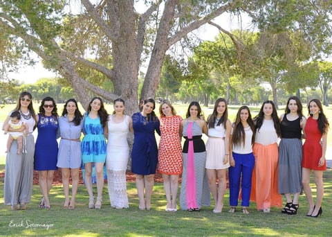 La festejada con algunas de sus amigas.