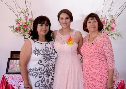 30052015 Las organizadoras de esta gran celebración fueron, su mamá la Sra. María del Rosario Rivera Reyes y su futura suegra la Sra. Soledad Aguilera Esquivel.