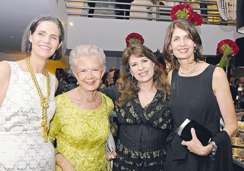 01062015 MUY CONTENTAS.  Mercedes, Ilse, Nora Liz y Patricia.