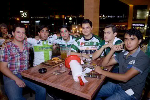 02062015 Ana, Sergio, Laura, Lily, Ileana, Humberto y Rogelio.