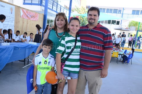 02062015 Isela, Isela, Juan José y Mario.