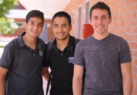 02062015 ESTUDIANTES.  Jorge, Arturo y Felipe.