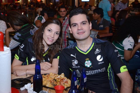 02062015 Anahí y César.