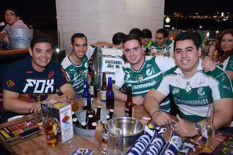 02062015 Lalo, Pedro, Emmanuel y Daniel.