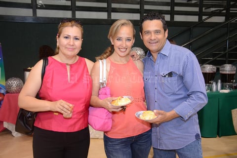 05062015 Nelly, Lorena y Arturo.